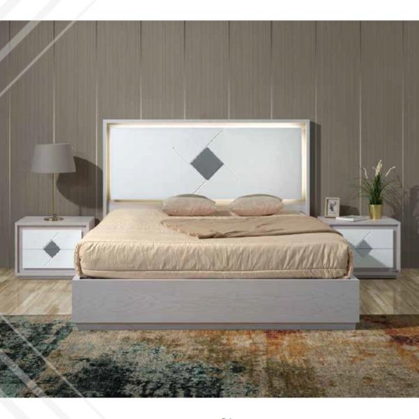 VISÃO 01 Quarto moderno com cama e mesas de cabeceira brancas