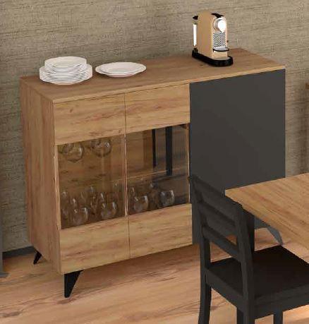 Aparador de madeira moderna com máquina de café