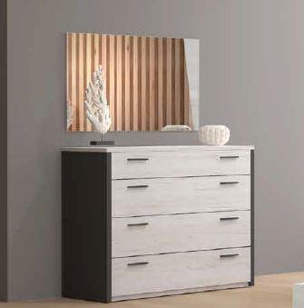 Cômoda moderna com espelho e decoração minimalista